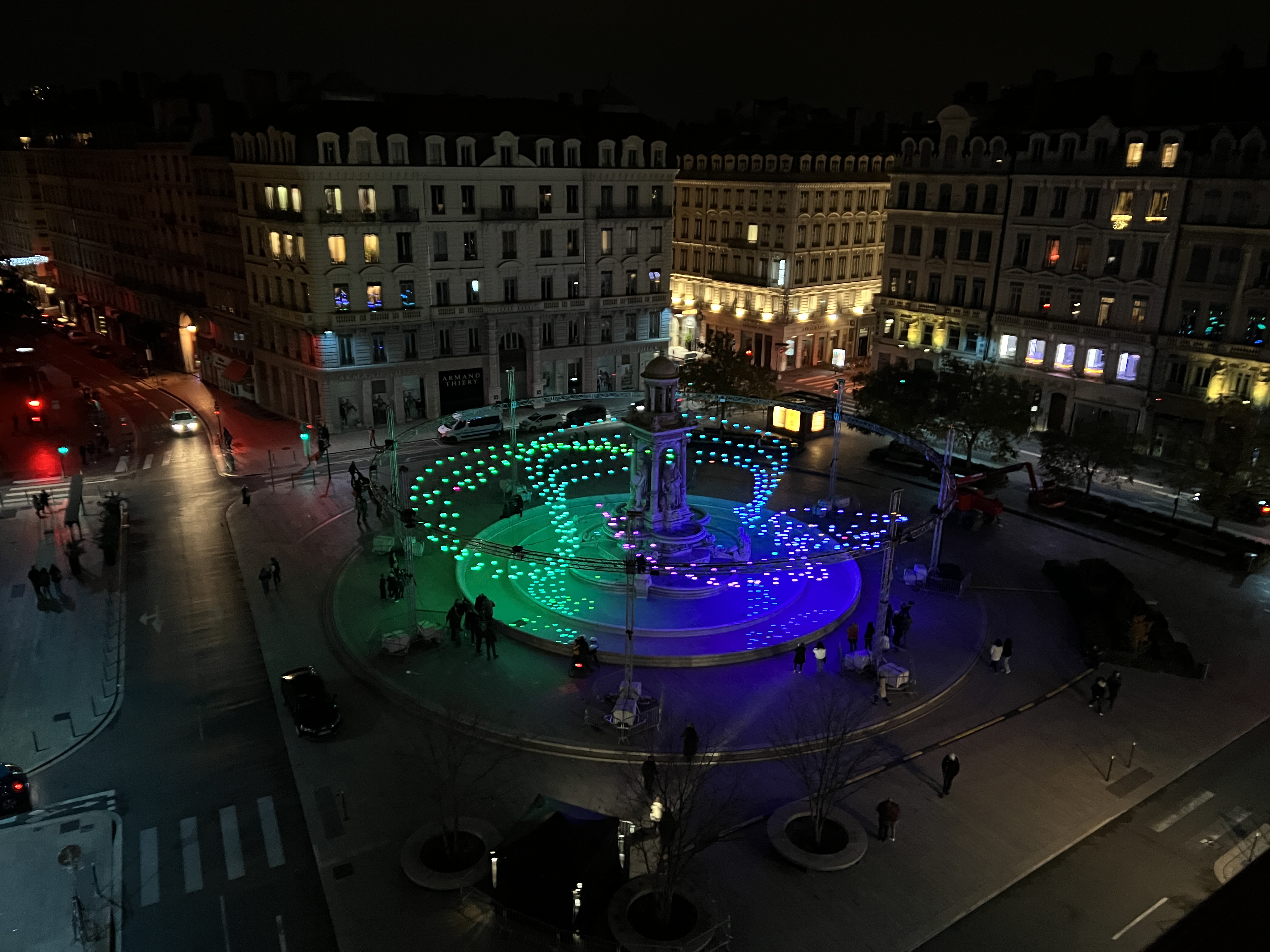 oeuvre-place-jacobins-fete-lumieres-2022