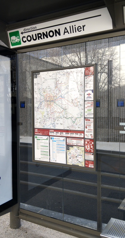 abribus du réseau de transport en commun T2C